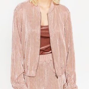 Zara pleated pink bomber size XS